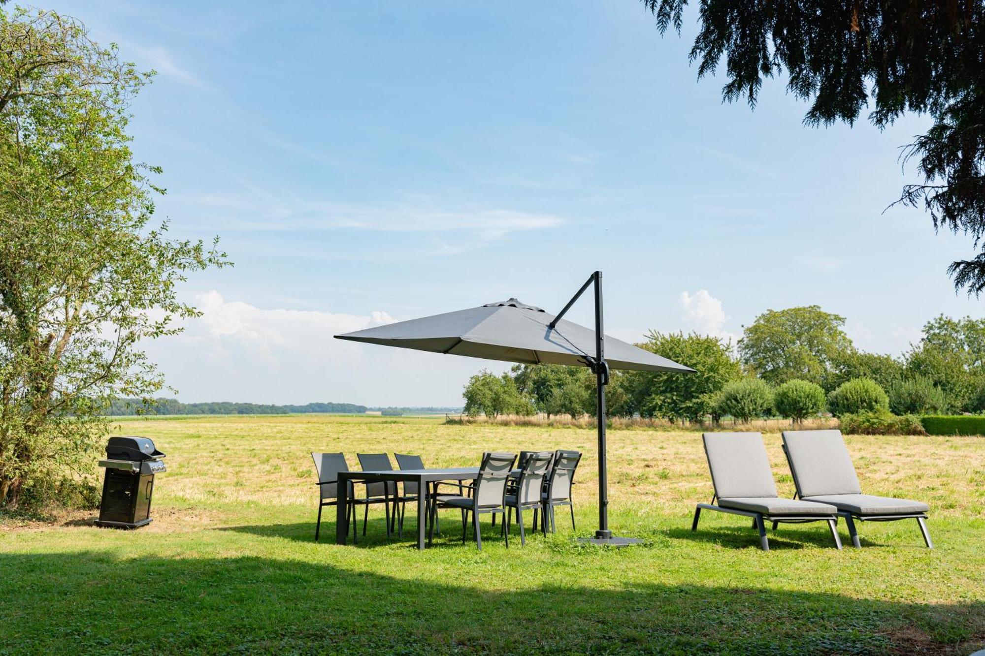 Manoir Du Moulin Hotel Berloz Buitenkant foto